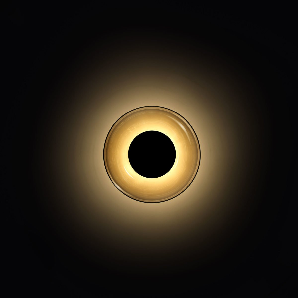 Detaljbilde av Aura vegglampe – inspirert av klassiske karafler