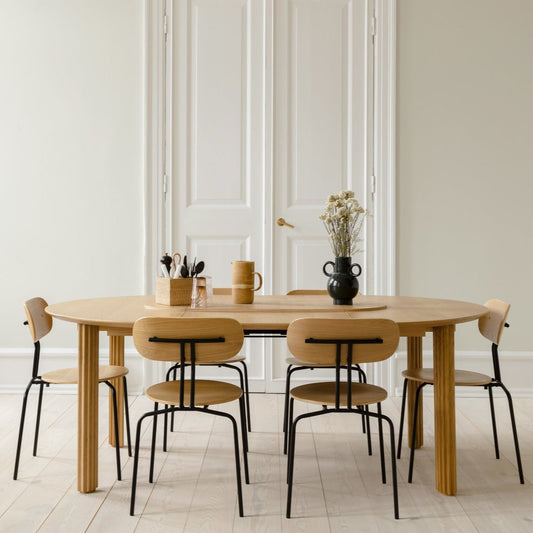 Comfort Circle Spisebord, med uttrekk, en del av kategorien Spisebord - At Home Interiør