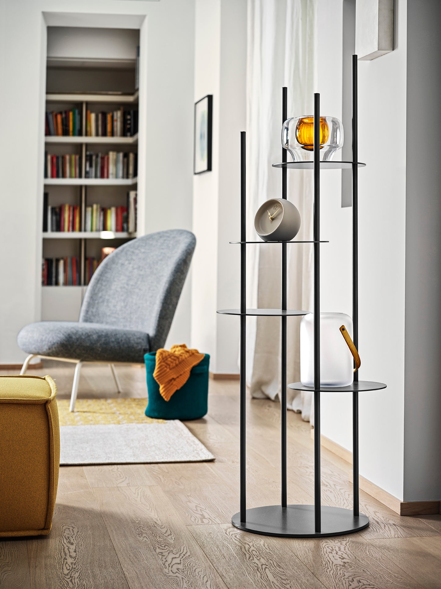 Circles frittstående hylle Sort/Bronze/ Pearl Beige