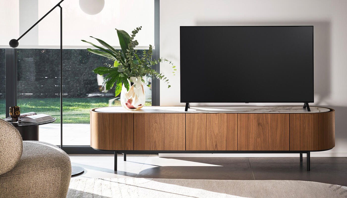 LAKE tvbenk 5 dører 225 cm, en del av kategorien skap - At Home Interiør