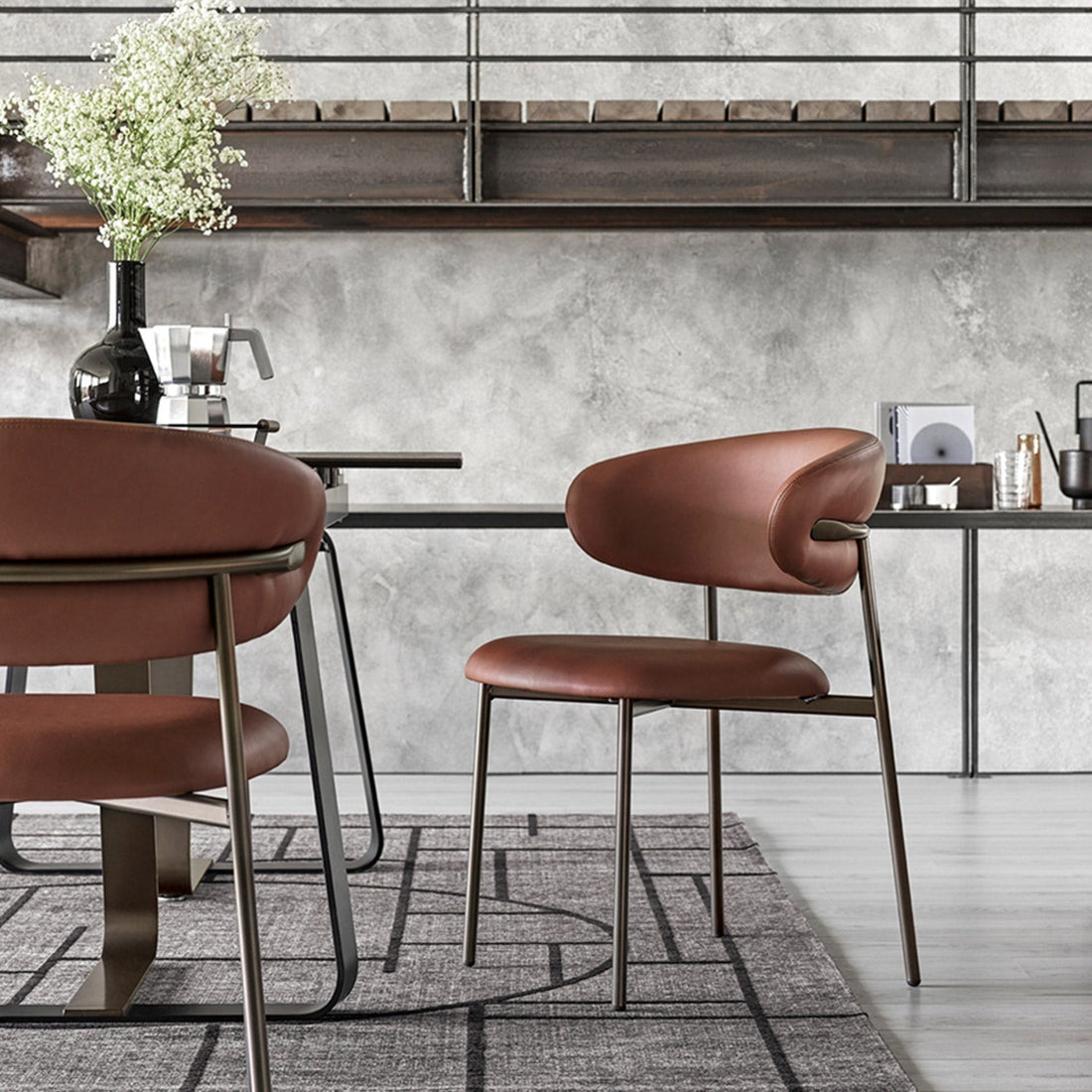 Oleandro – Italiensk eleganse og komfort i spisestuen - At Home Interiør