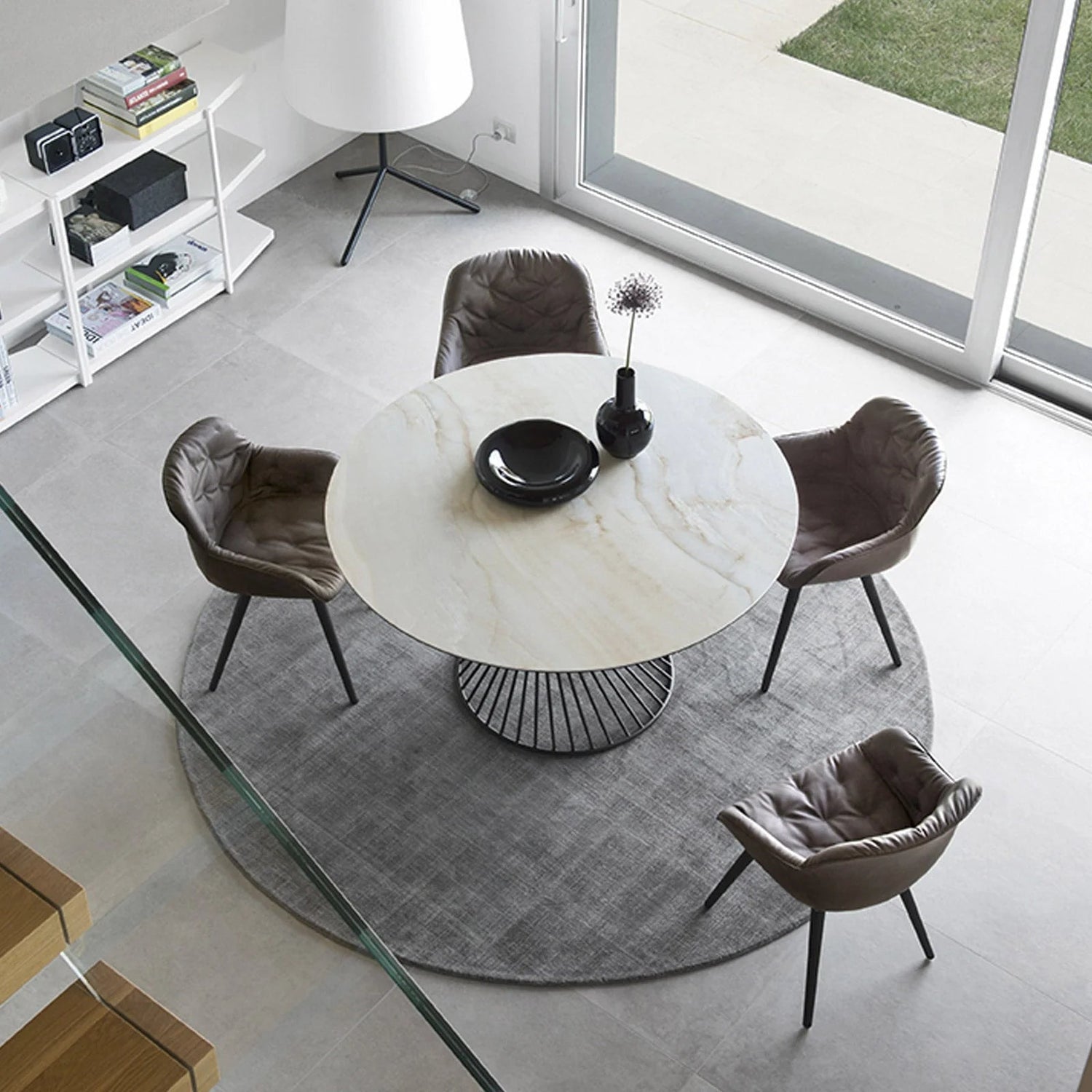 Runde spisebord - At Home Interiør