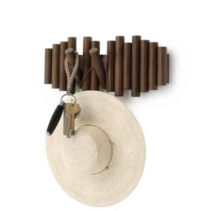 Picket knaggrekke walnut– funksjonelt design som også er veggkunst