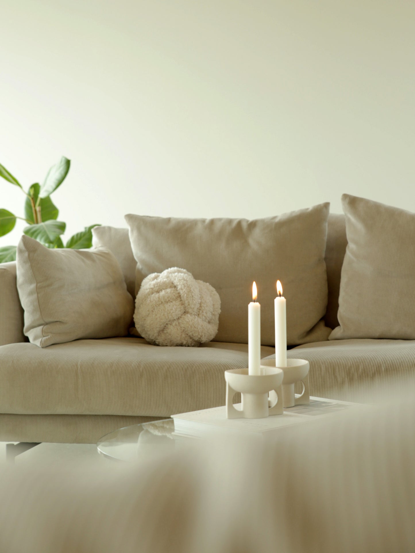 Ball Ornament Pute offwhite fluff