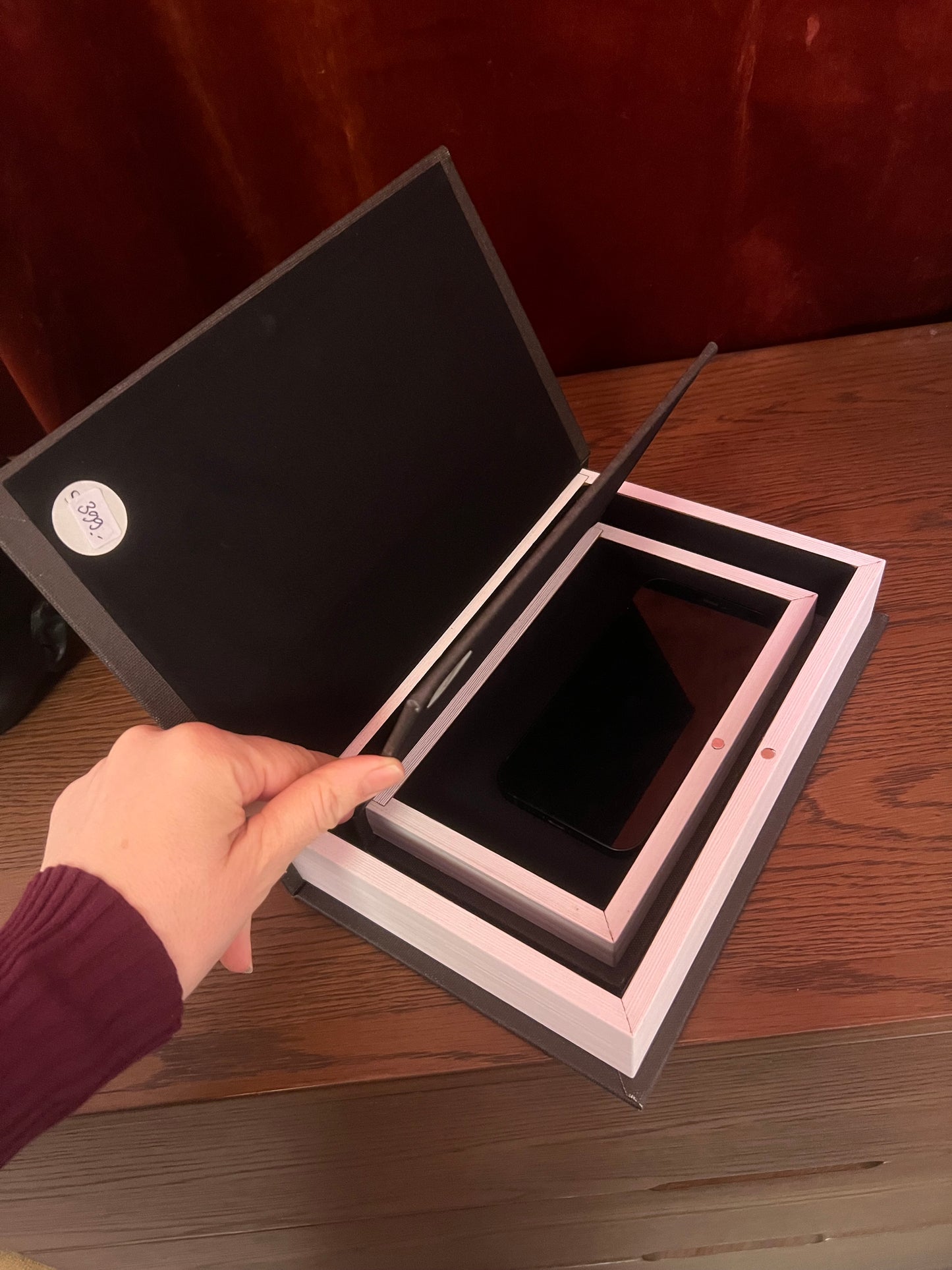 Bok box, til overraskelser og hemliser.