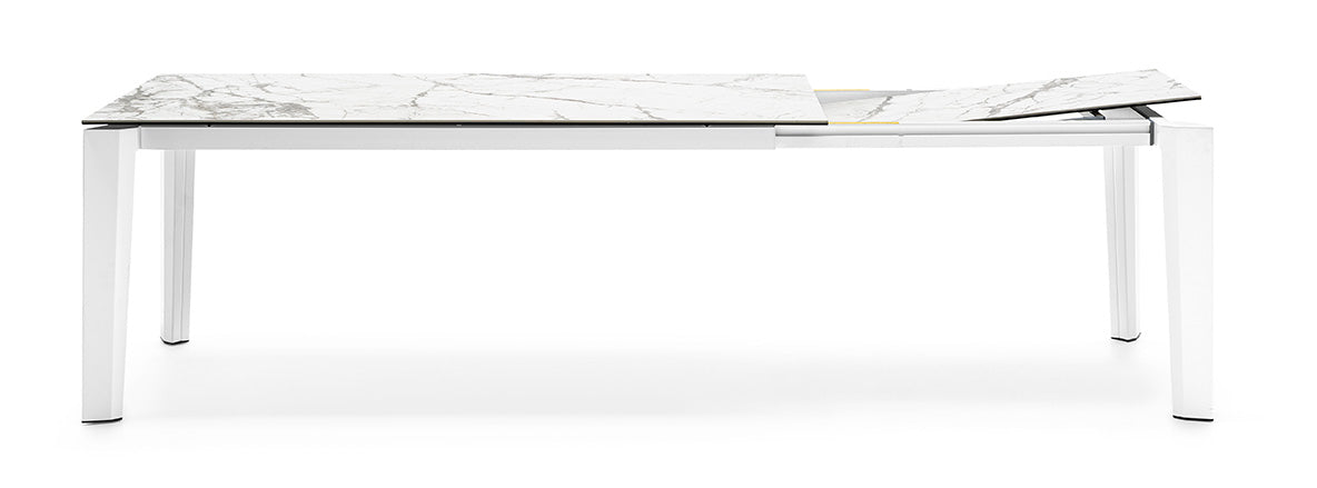 Delta spisebord 3 størrelser med utrekk