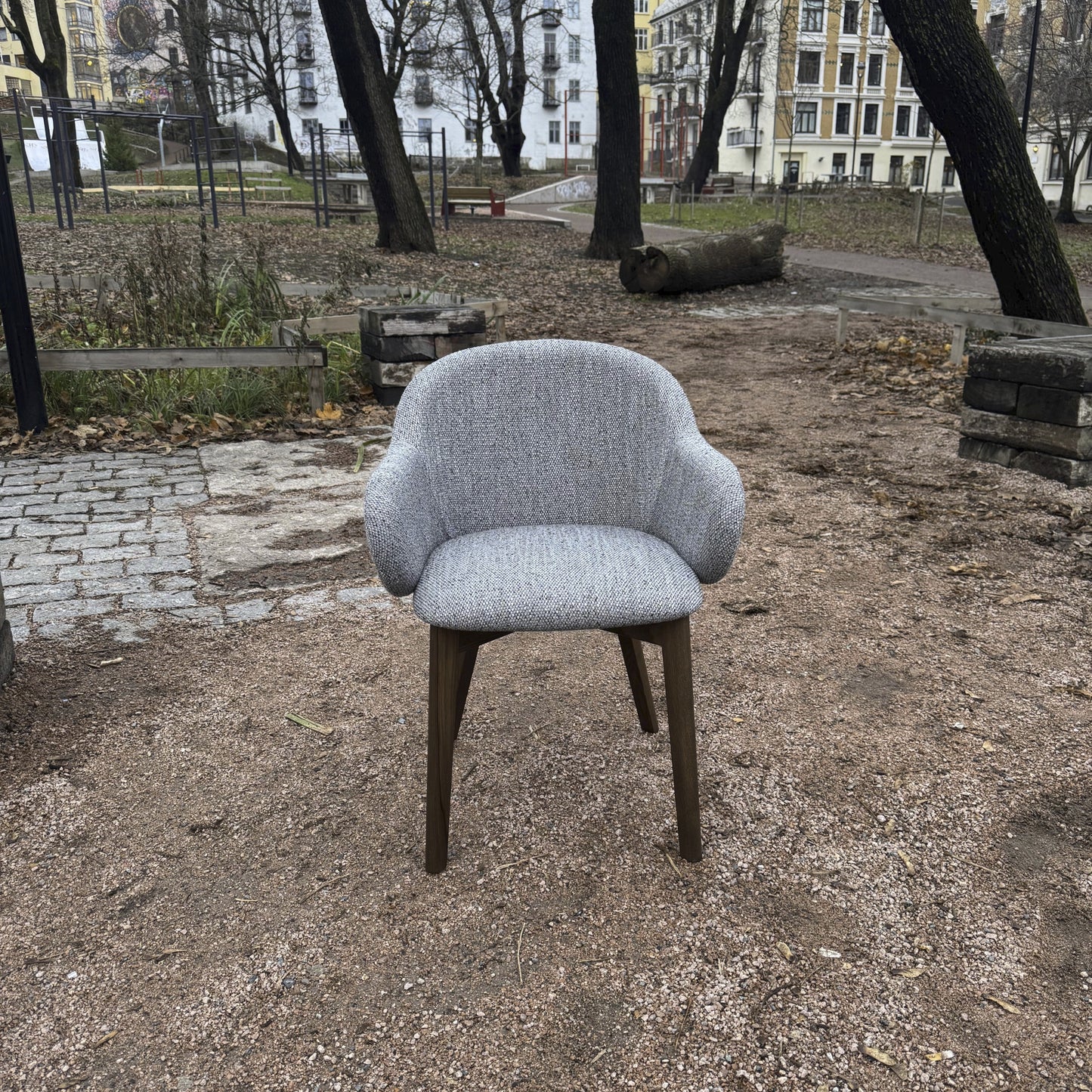 Holly Fab spisestuestol Smoke-Bohemian Grey. På lager