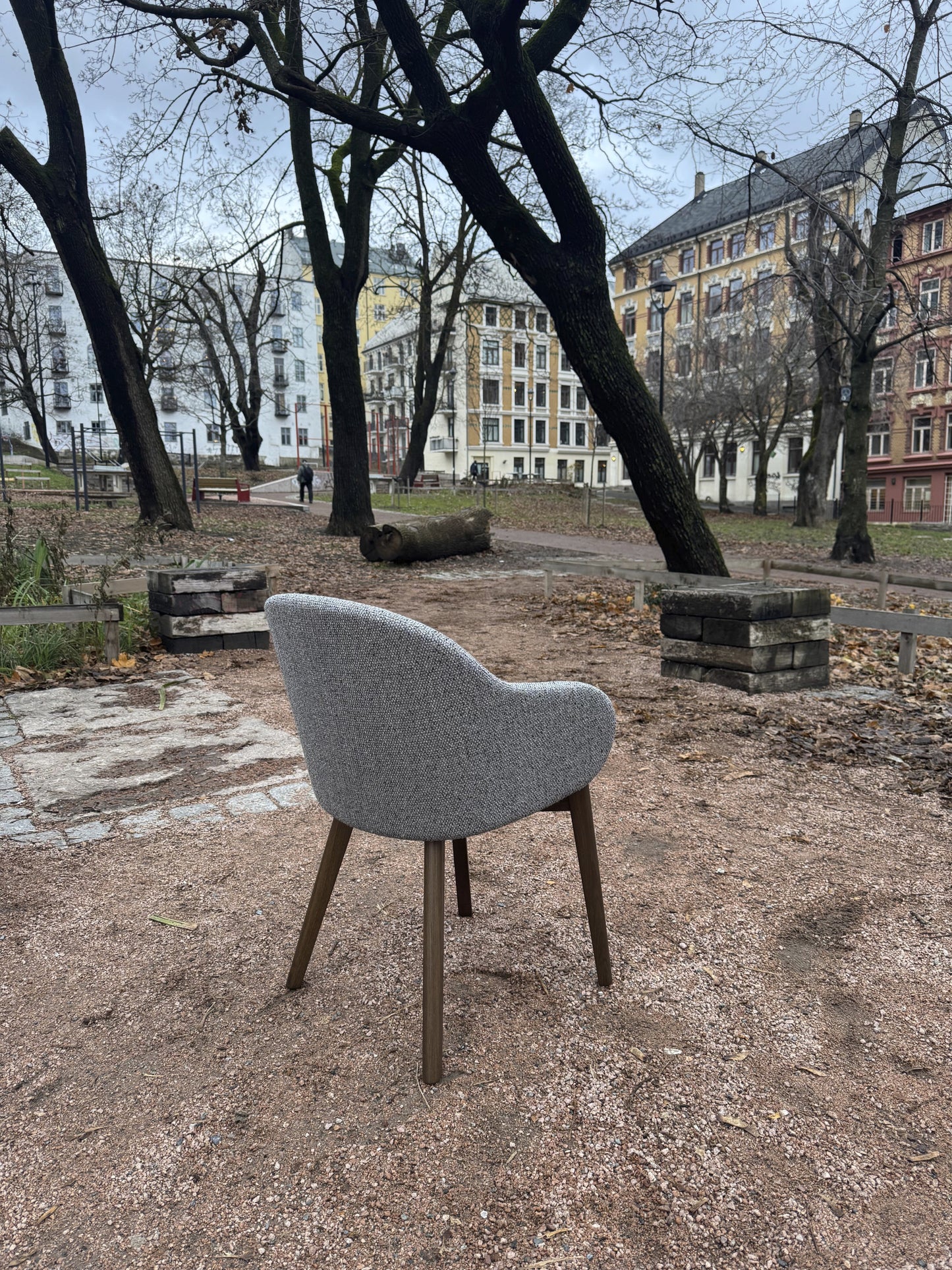 Holly Fab spisestuestol Smoke-Bohemian Grey. På lager