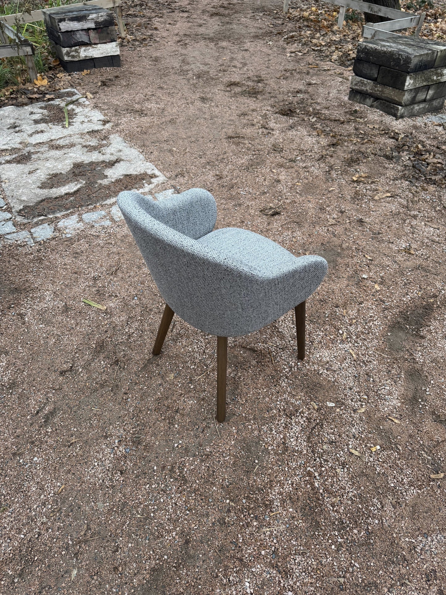 Holly Fab spisestuestol Smoke-Bohemian Grey. På lager