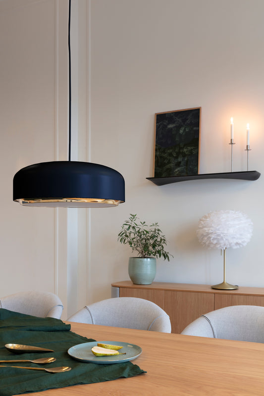Hazel Pendel Lampe Sort eller Hvit i 2 størrelser