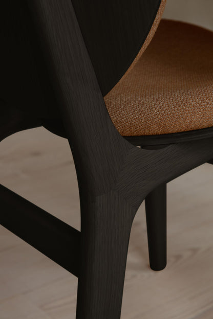 A Conversation Piece, spisestol, en del av kategorien Lenestol - At Home Interiør