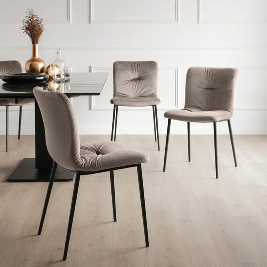 Annie spisestuestol med metallben polstret, CS1848, en del av kategorien spisestuestol - At Home Interiør