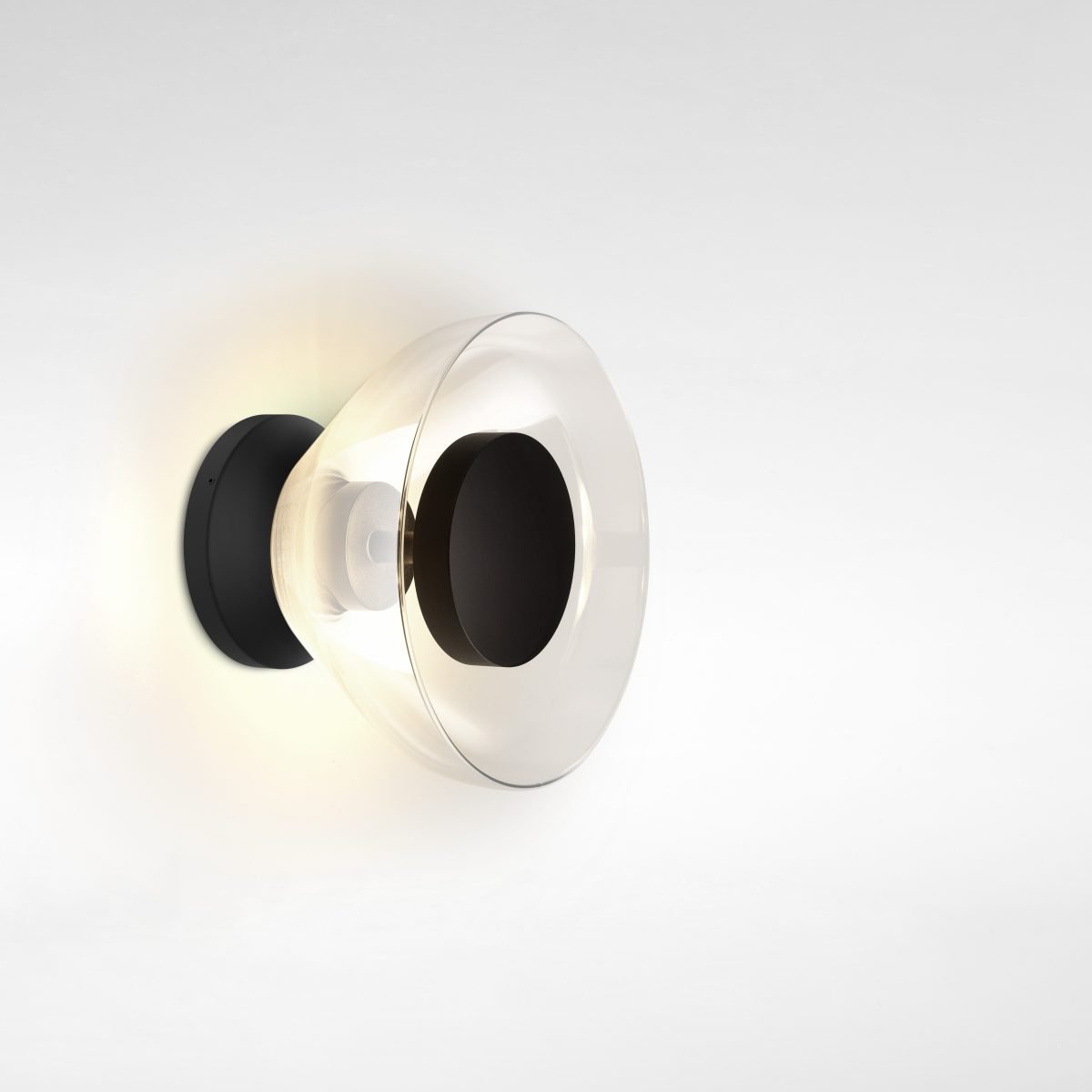 Aura vegglampe – moderne design & stemningsfull belysning, en del av kategorien Vegglampe - At Home Interiør