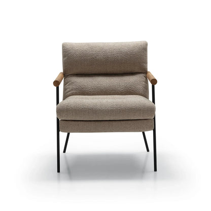 Bill Lenestol Lav rygg Tekstil, en del av kategorien Lenestol - At Home Interiør