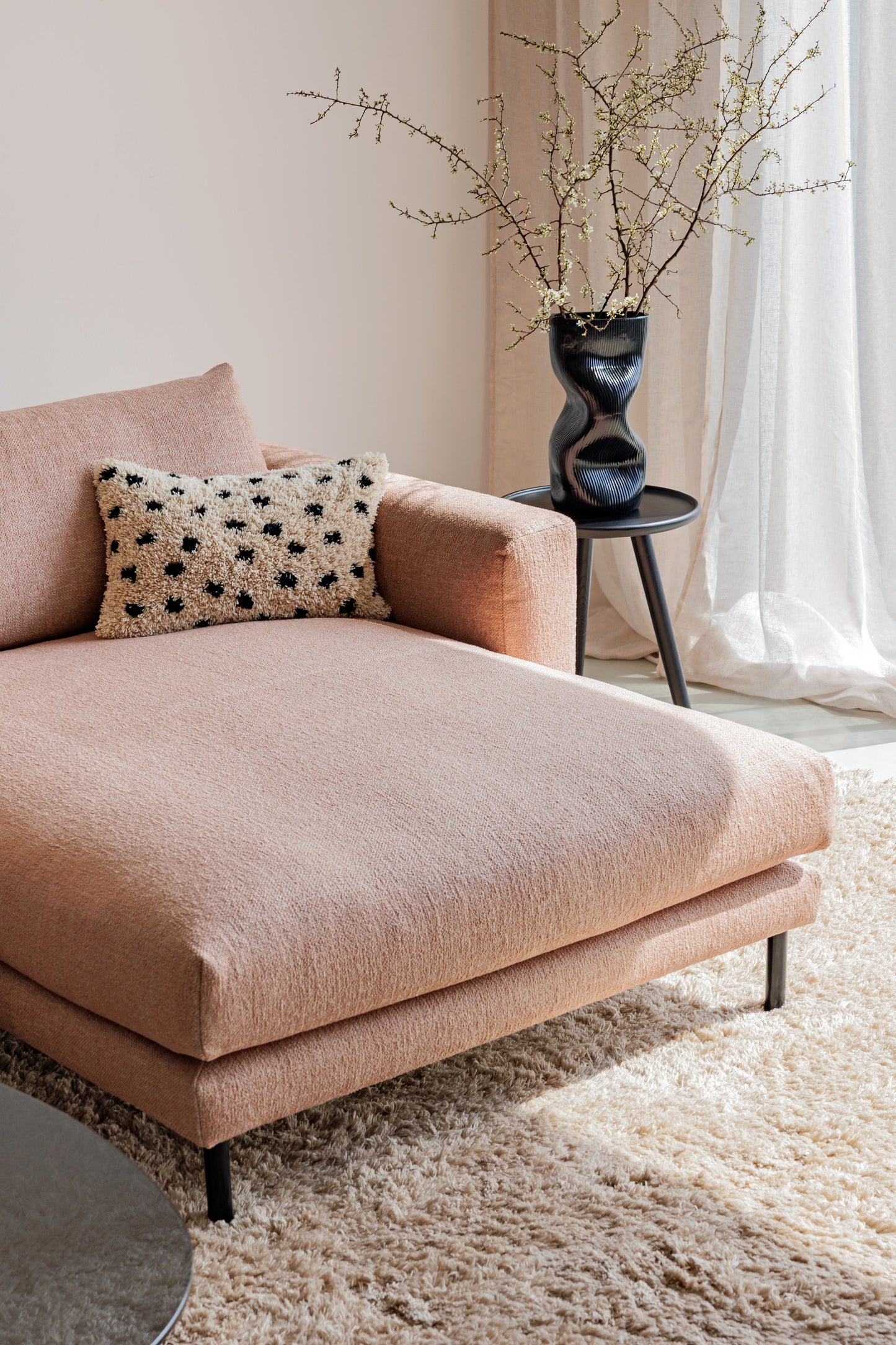 Billie med chaiselongue – Liten sofa, store muligheter, en del av kategorien Hjørnesofa - At Home Interiør