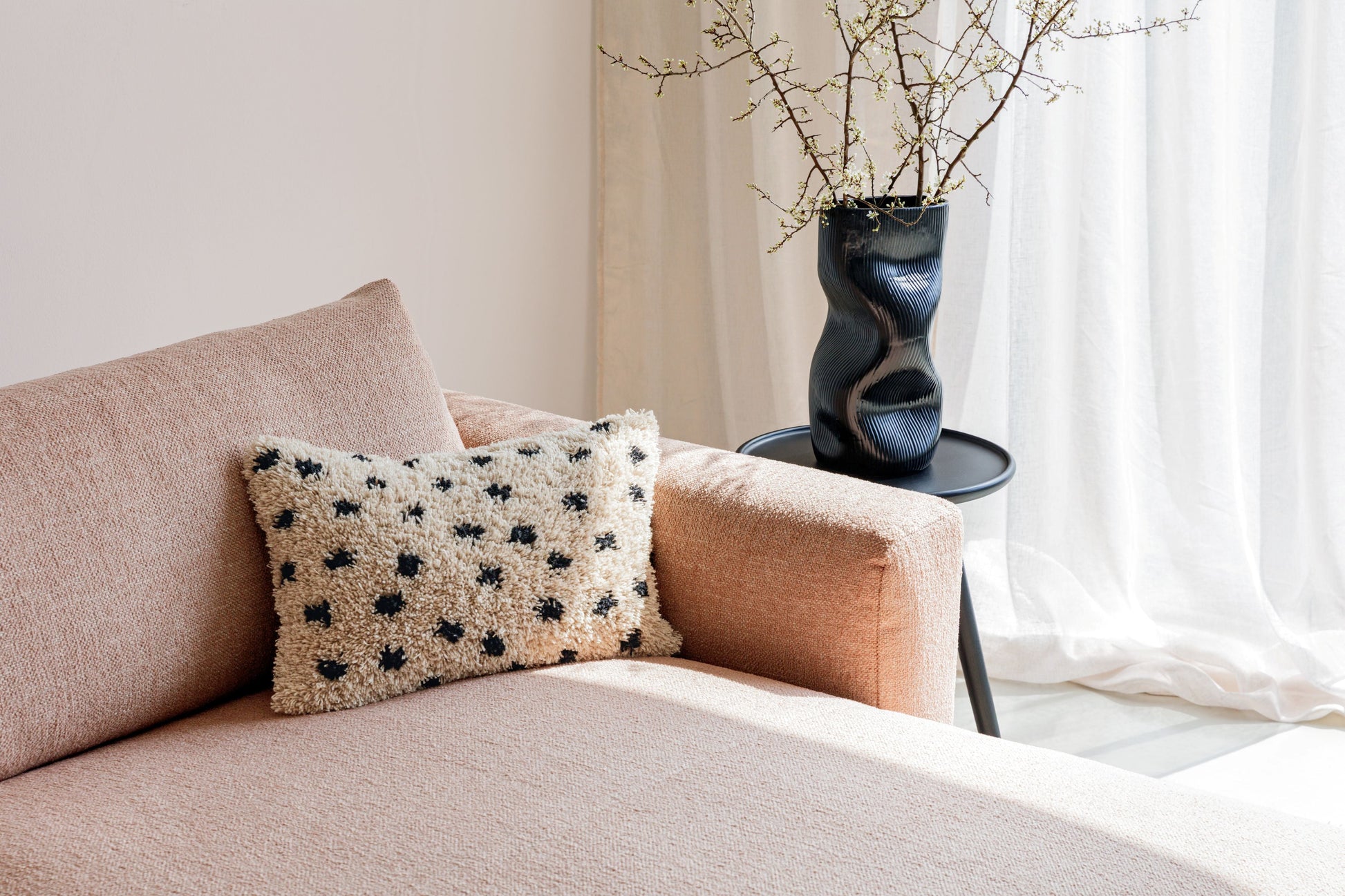 Billie med chaiselongue – Liten sofa, store muligheter, en del av kategorien Hjørnesofa - At Home Interiør