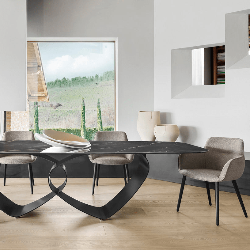 Breeze spisebord 250 keramisk sett fra siden – @HOME Oslo