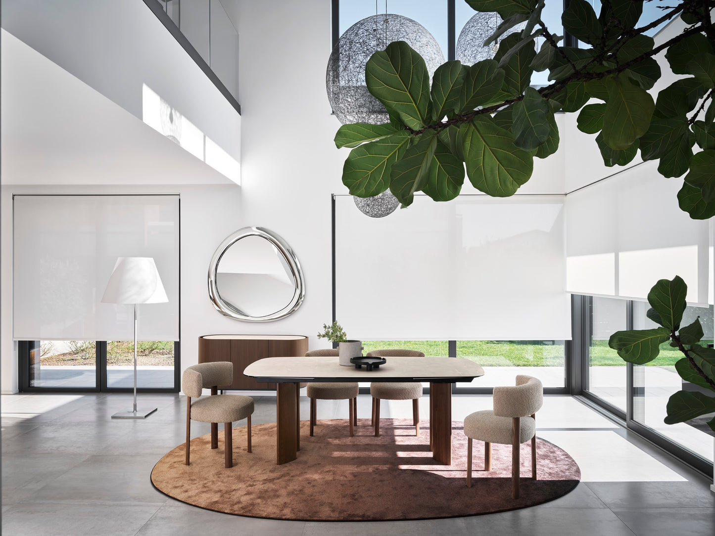 Calligaris Aura speil med elegant ramme og refleksjoner