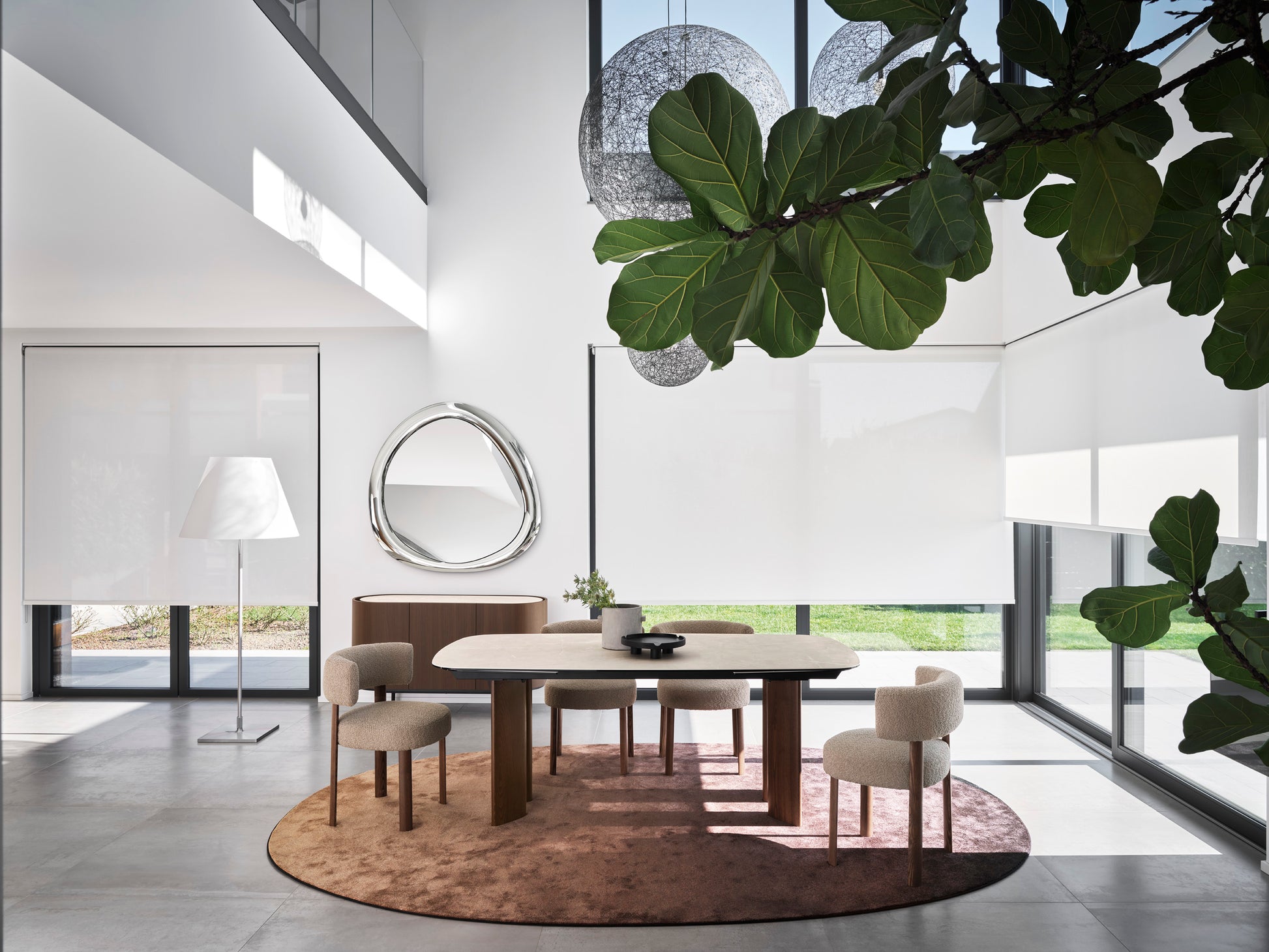 Calligaris Aura speil med elegant ramme og refleksjoner