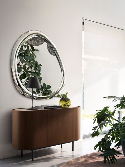 Calligaris Aura speil med elegant ramme og refleksjoner