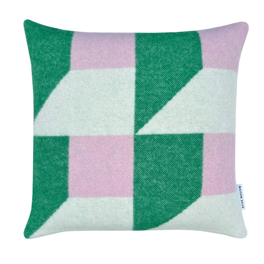 Cubic Pyntepute ull Grass Pink, en del av kategorien Pute - At Home Interiør
