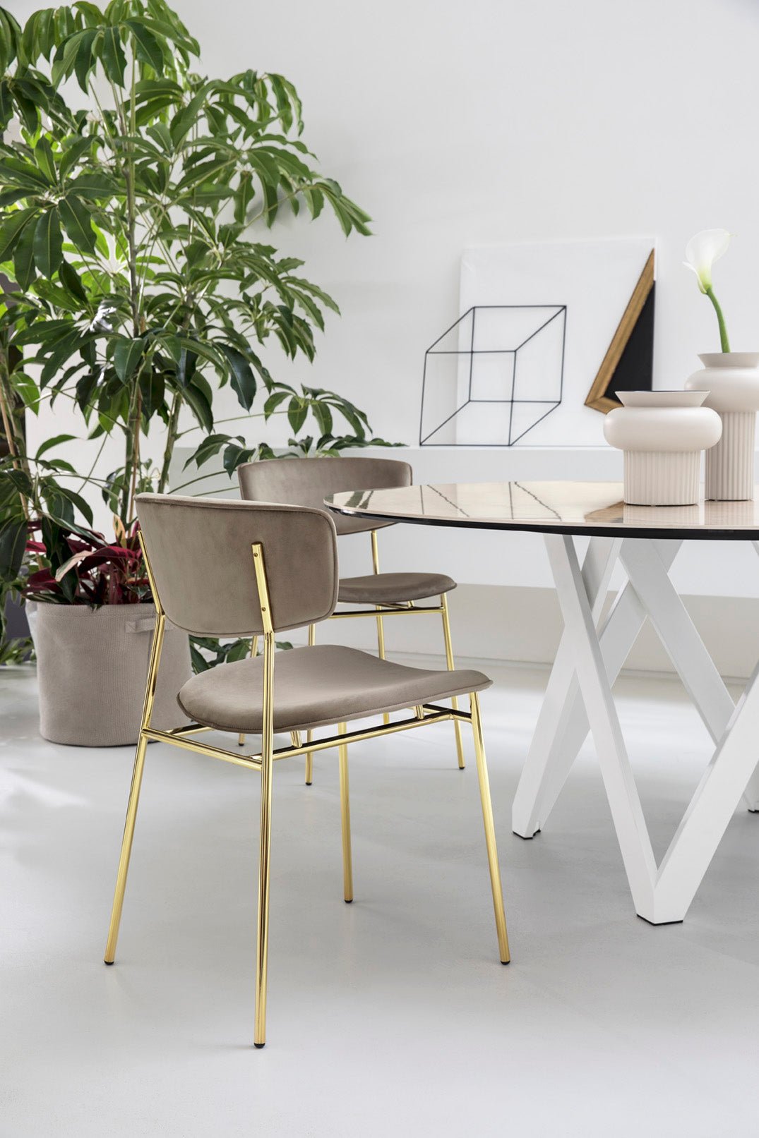 Fifties Spisestuestol - Retro Eleganse til Din Spisestue, en del av kategorien Spisestuestol - At Home Interiør