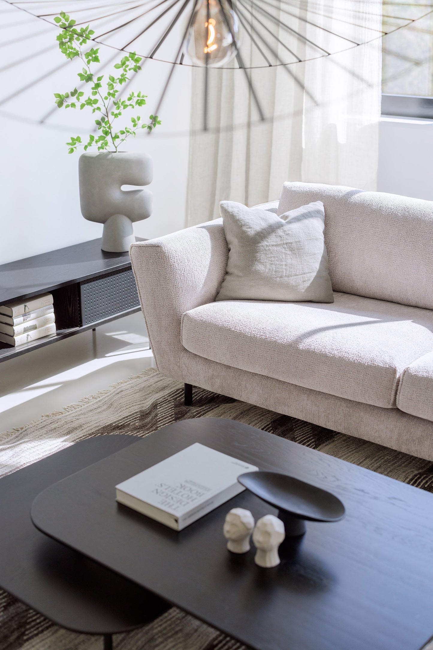 Gustav 2 - seter sofa med chaiselongue, en del av kategorien 3 - seter - At Home Interiør