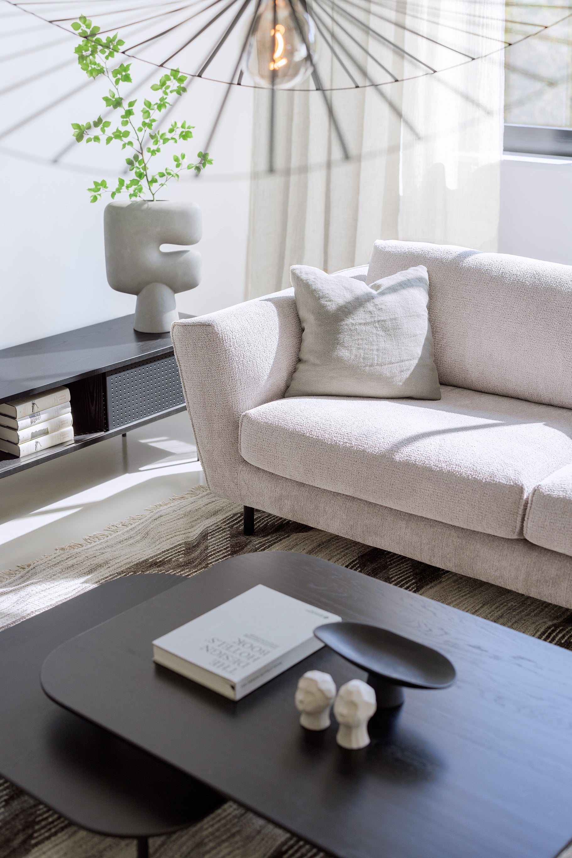 Gustav 2 - seter sofa med chaiselongue, en del av kategorien 3 - seter - At Home Interiør