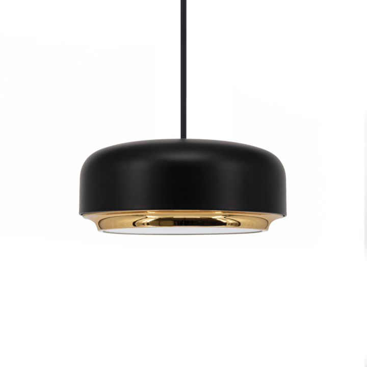 Hazel Pendel Lampe Sort eller Hvit i 2 størrelser, en del av kategorien Taklampe - At Home Interiør