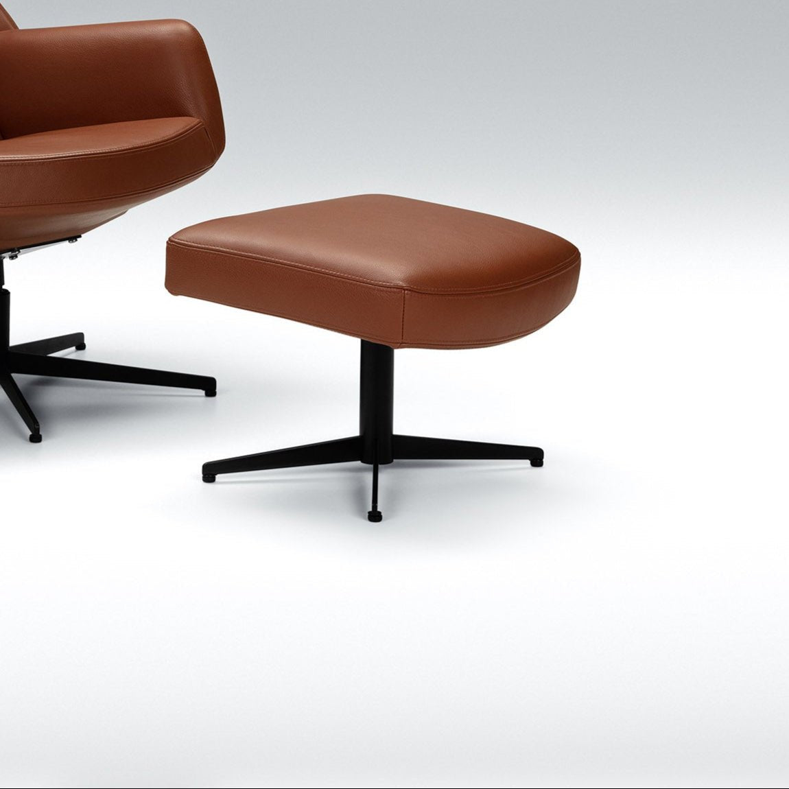 Isa puff til lenestol skinn, en del av kategorien Lenestol - At Home Interiør