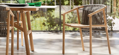 Isamu spisebord, utendørsmøbler Ditre italia, en del av kategorien utendørs - At Home Interiør