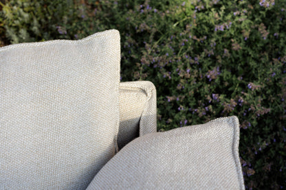 Lotus sofaserie – like fin ute som inne, en del av kategorien utendørs - At Home Interiør