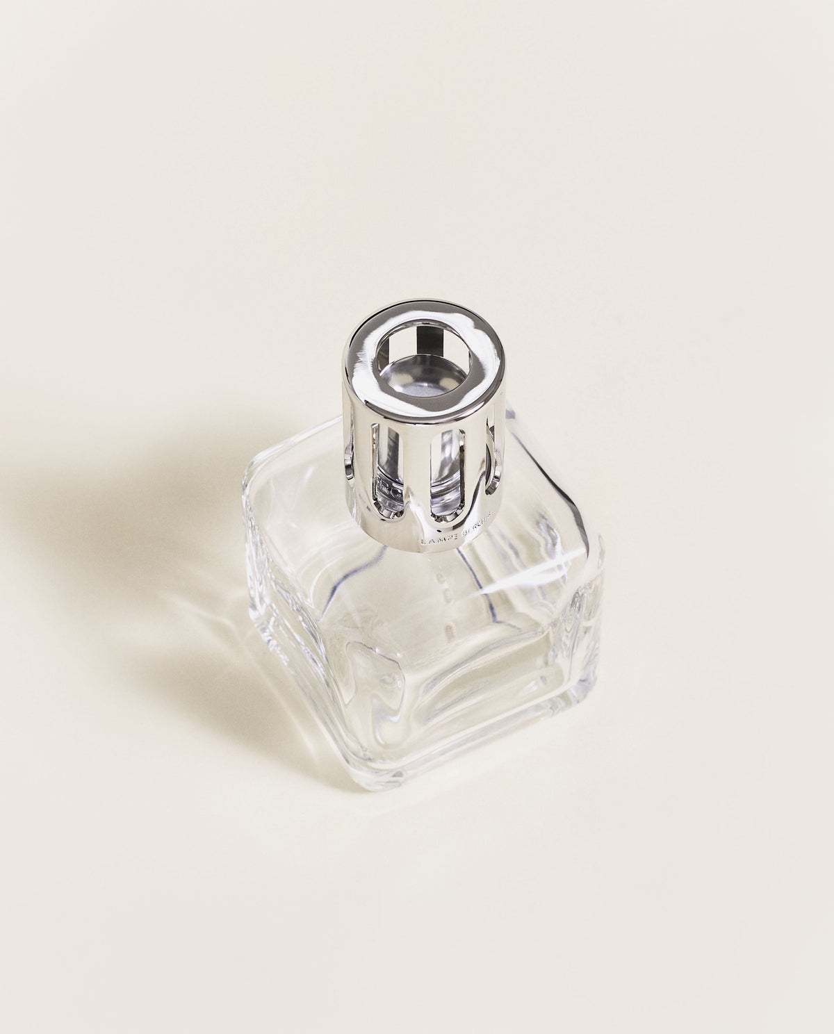Maison Berger Glaçon duftlampe – transparent – lampen sett skrått ovenfra