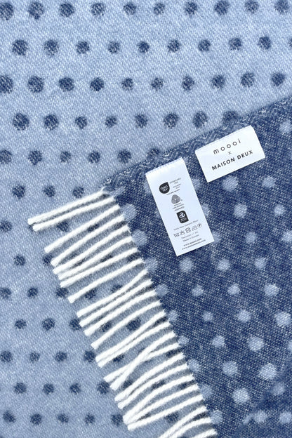 Moooi Blooming Seadragon Ullpledd_Denim Navy, en del av kategorien Pledd - At Home Interiør