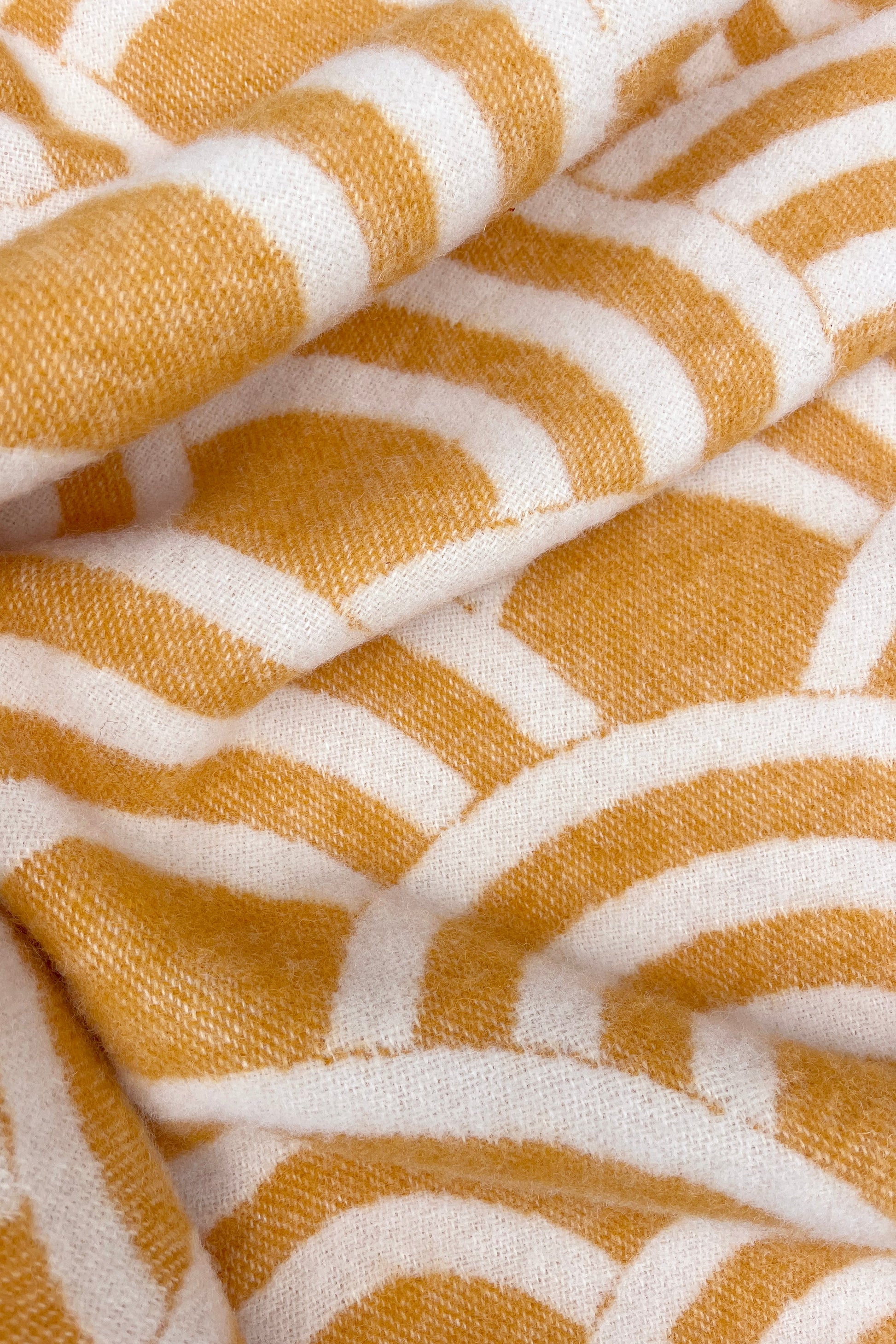 Moooi Lucky O's Blanket Amber Ullpledd, en del av kategorien Pledd - At Home Interiør