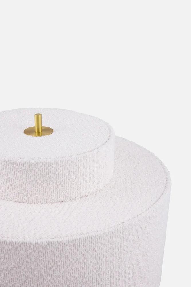 Noah 25 bordlampe i hvit bouclé