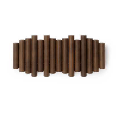 Picket knaggrekke walnut– funksjonelt design som også er veggkunst, en del av kategorien - At Home Interiør