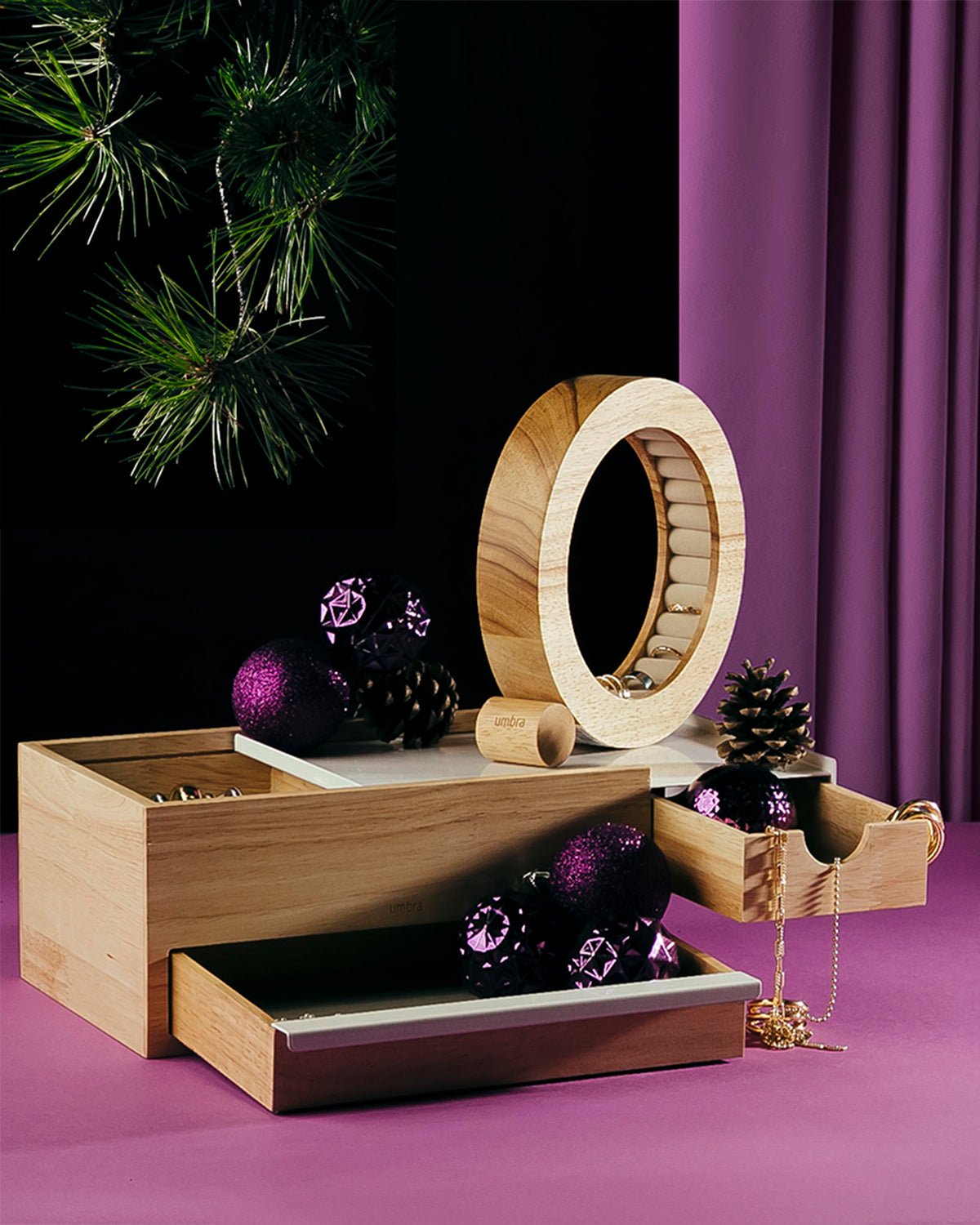 Ringholder FERRIS eik, en del av kategorien - At Home Interiør