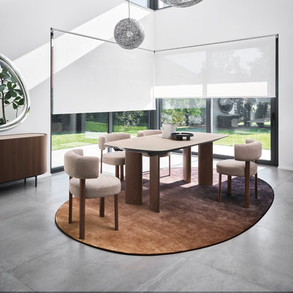 Sandy spisebord med utrekk i begge ender. Nyhet, en del av kategorien Spisebord - At Home Interiør