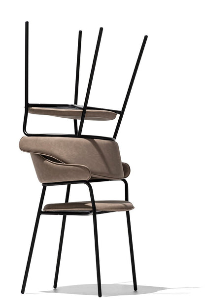 Signorina spisestuestol med armlene, en del av kategorien Spisestuestol - At Home Interiør