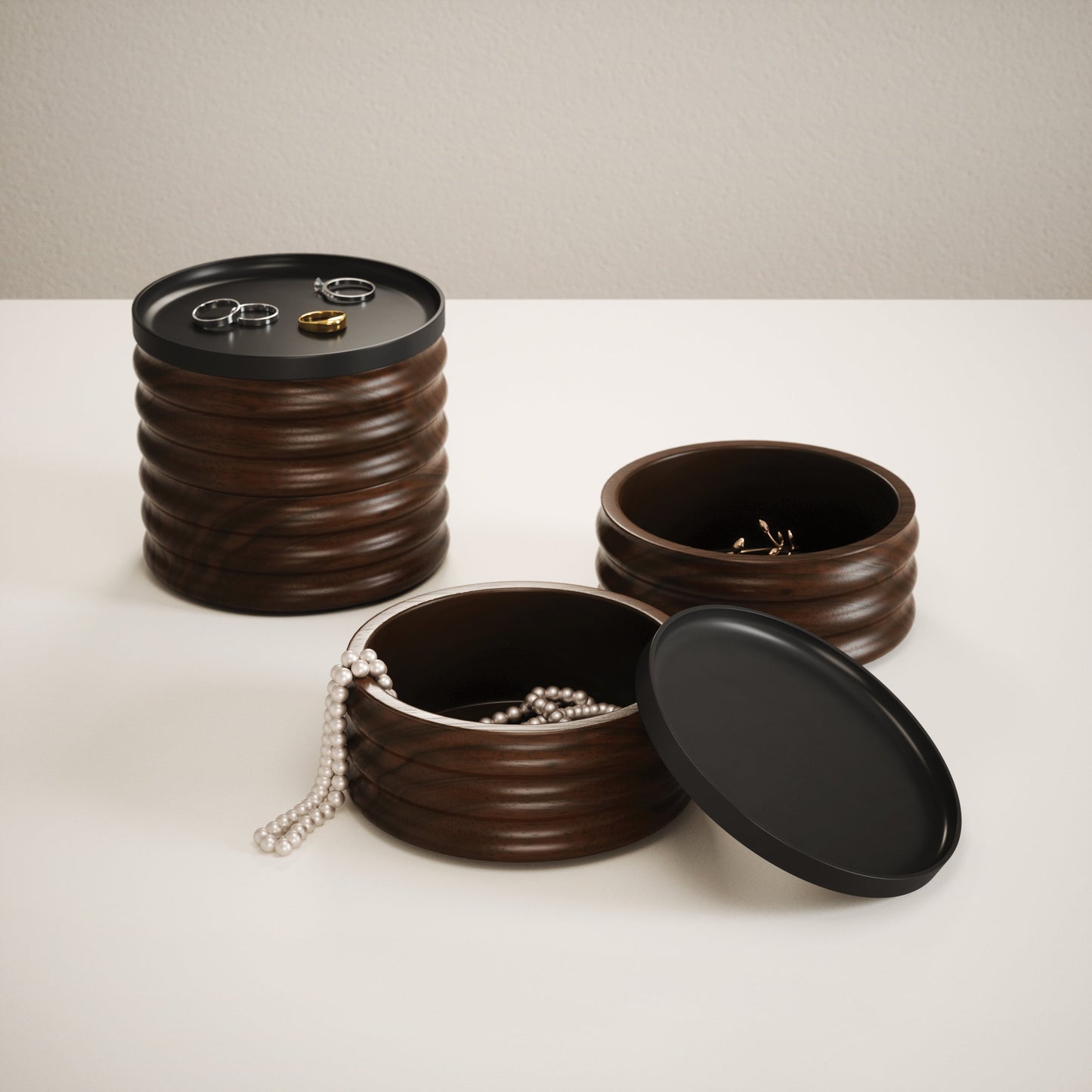 Tesora smykkeskrin, valnøtt, en del av kategorien Småsaker - At Home Interiør