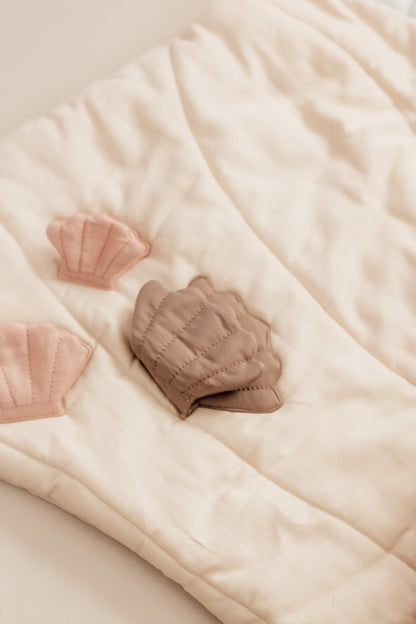 That's Mine Activity Blanket Beach, en del av kategorien Textiles - At Home Interiør