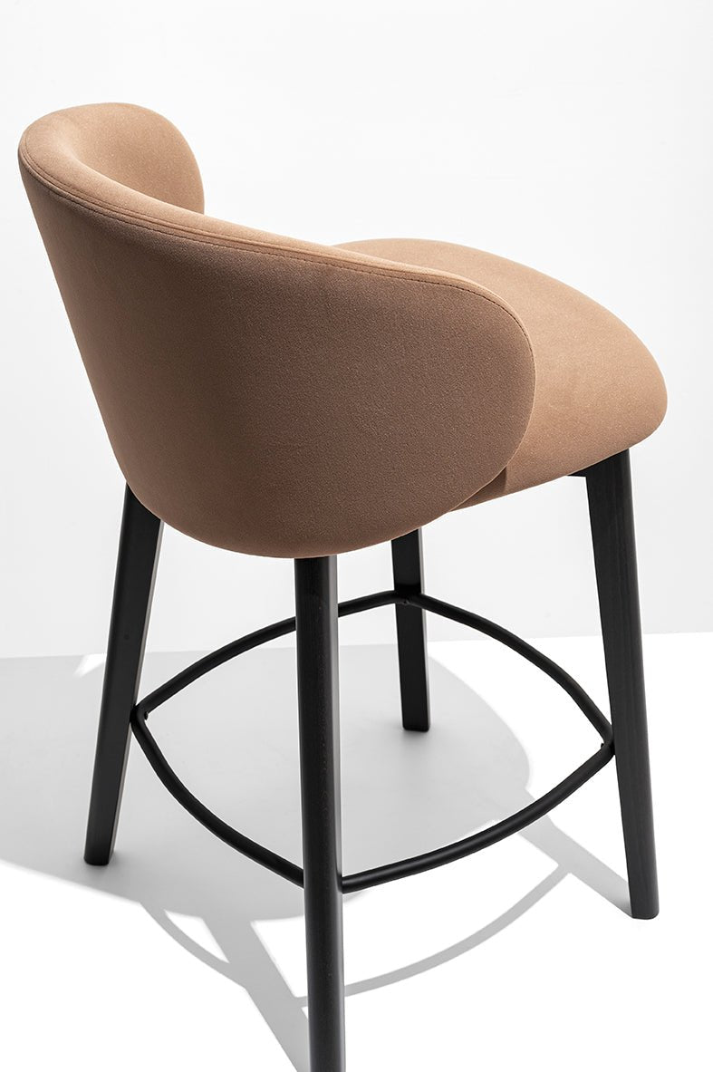 Tuka barstol treben kjøkkenøy– Connubia, en del av kategorien barstol - At Home Interiør