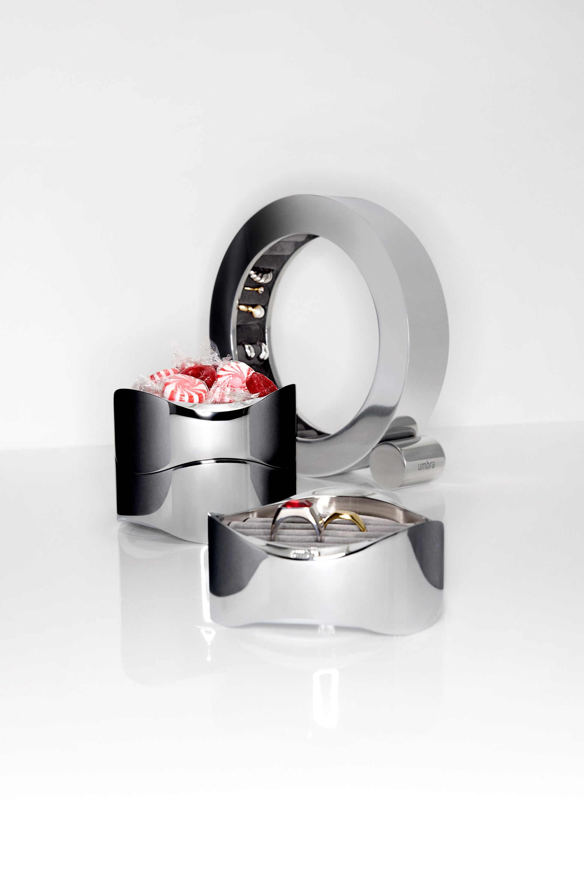 Wavy smykkeoppbevaring chrome, en del av kategorien - At Home Interiør