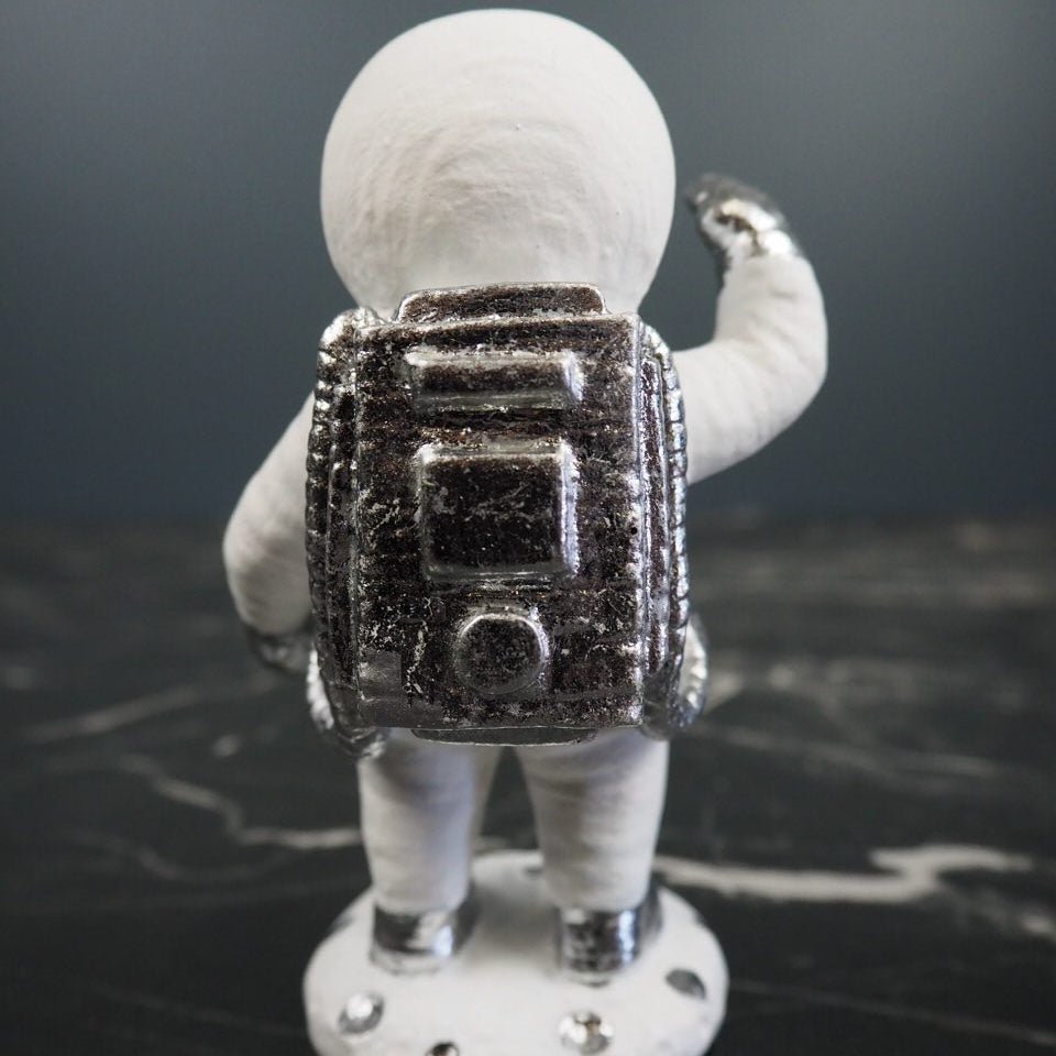 Astronaut Salutterer Hvit, en del av kategorien Julepynt - At Home Interiør