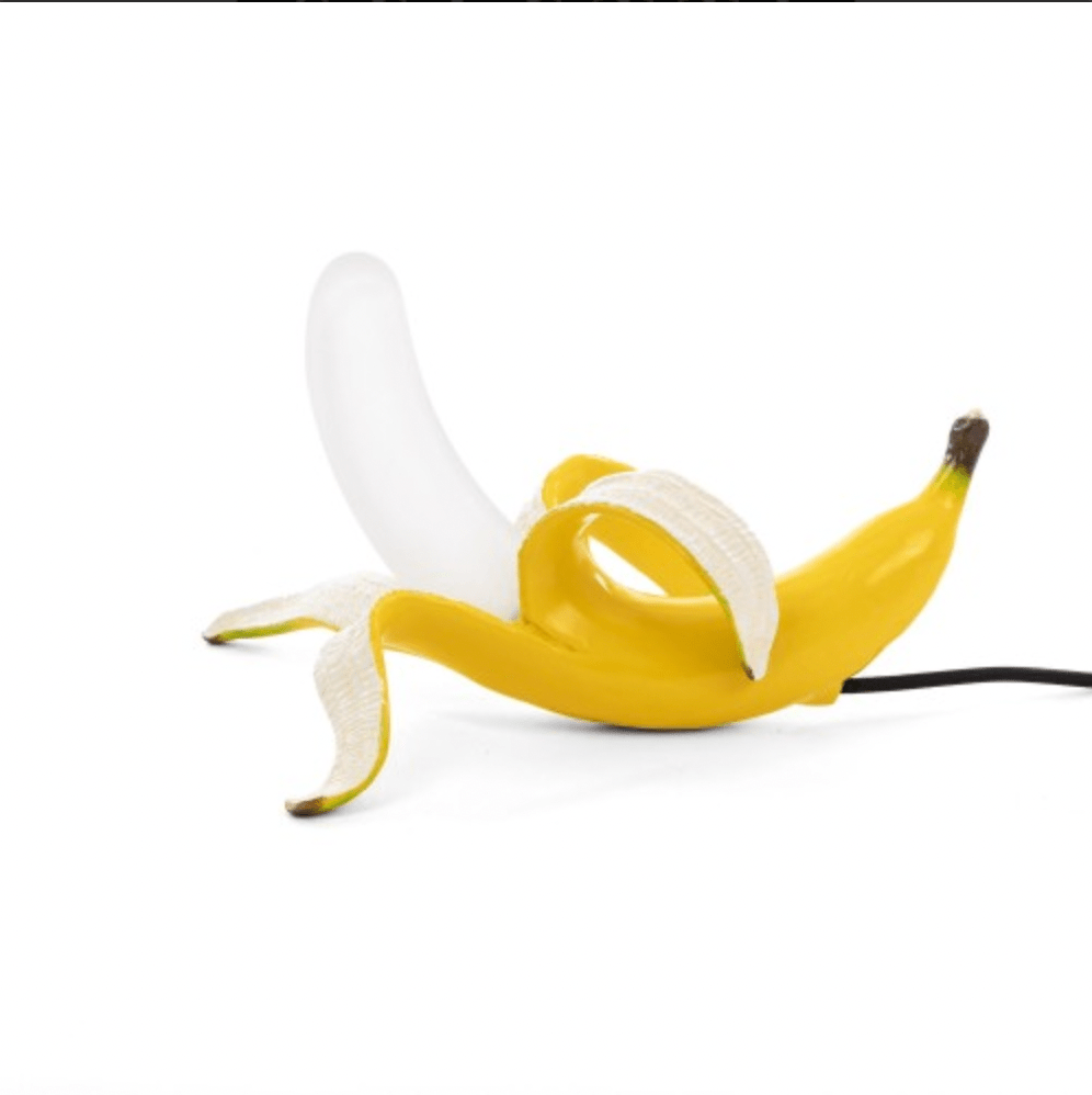 Banan Lampe Gul Dewey, en del av kategorien Bordlampe - At Home Interiør