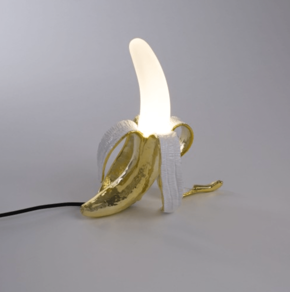 Banan Lampe Louie gull, en del av kategorien Bordlampe - At Home Interiør