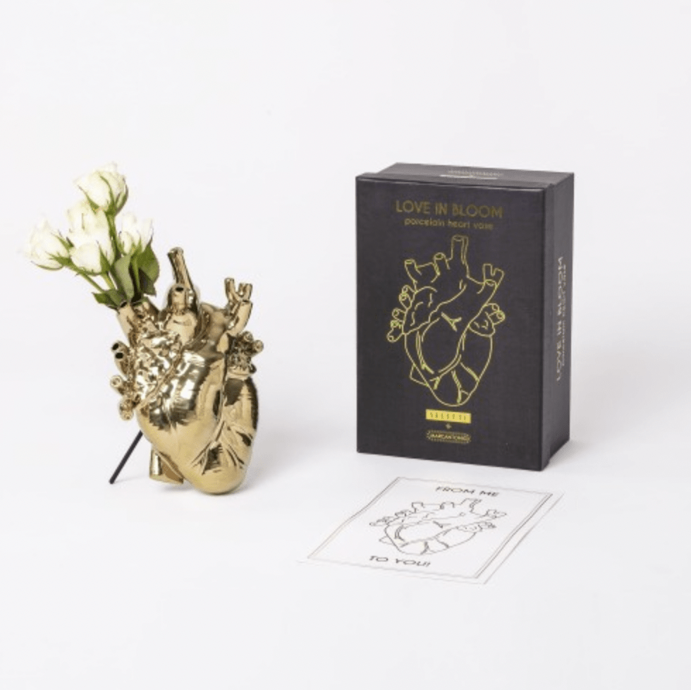 Love in Bloom Gold Vase, en del av kategorien Vase - At Home Interiør